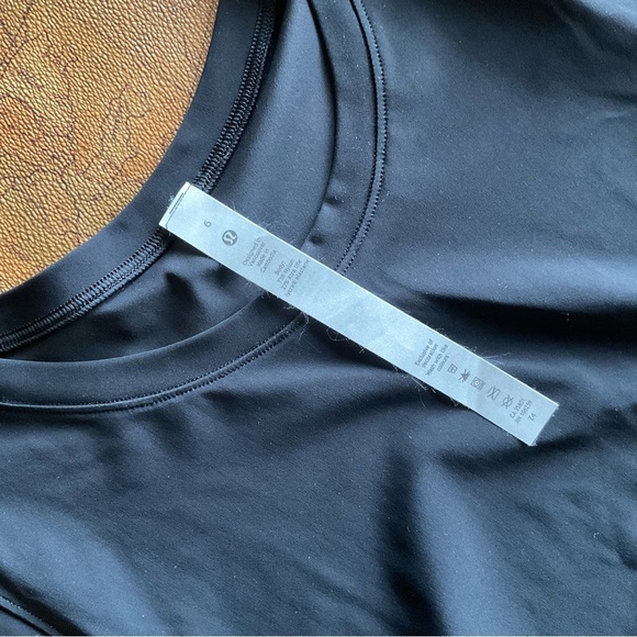 lululemon High Neck split Hem Run Tank - Picture 4 of 8